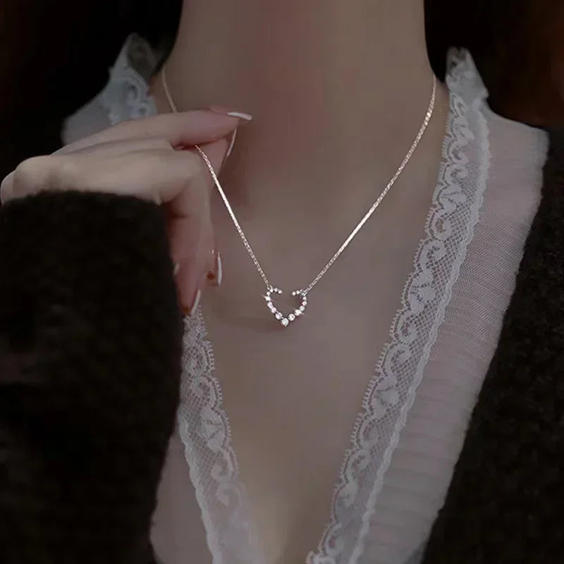 Europe and America Fashion Gold Color Stainless Steel Water Drop Tassel Pendant Necklace for Women Clavicle Chain Paty Jewelry