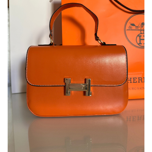 Petit Sac à Main Femme – Orange Élégant & Détails Dorés